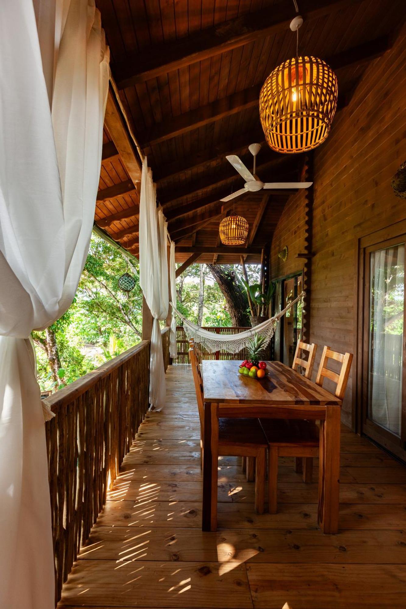 La Pointe Beach Huts Баи-Сейнт-Энн Экстерьер фото