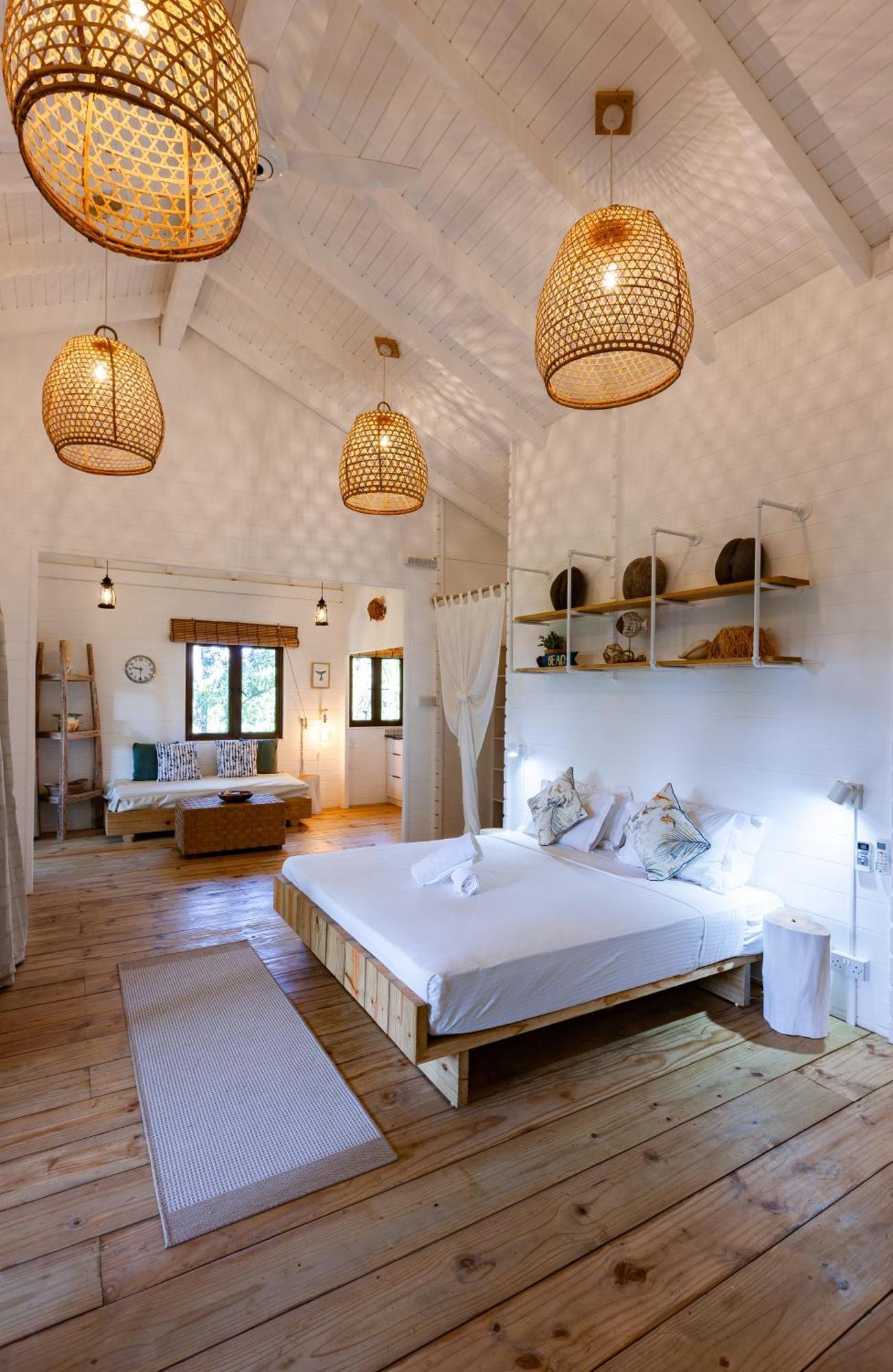 La Pointe Beach Huts Баи-Сейнт-Энн Экстерьер фото